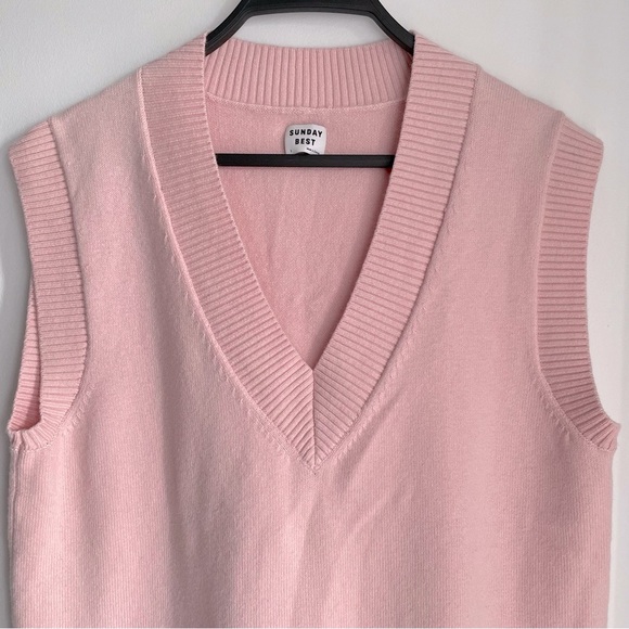 ARITZIA SUNDAY BEST Pink Sweater Vest - Picture 2 of 7